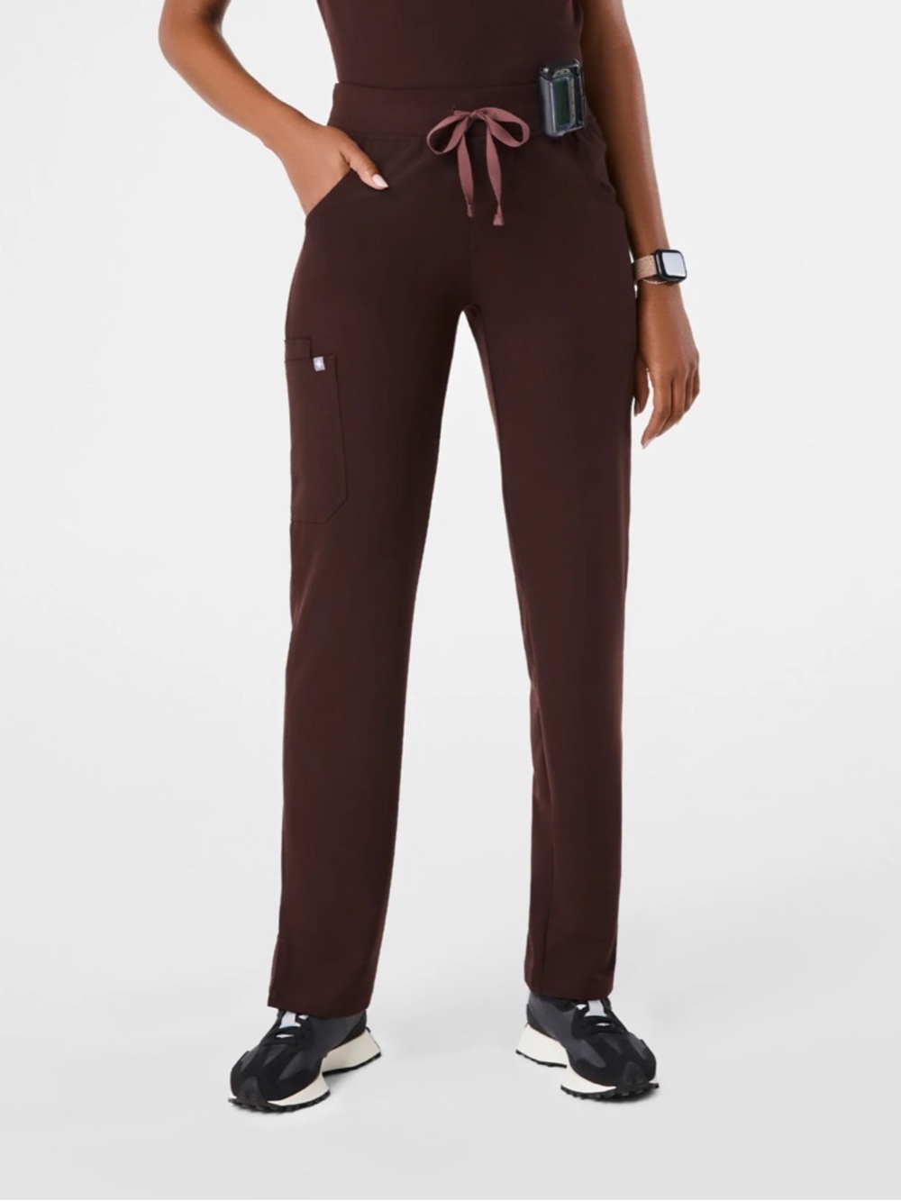 FIGS LIMITED EDITION ESPRESSO KADE CARGO PANTS STYLE